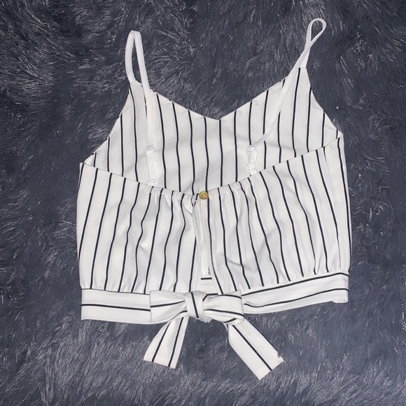 Zaful cropped tank top.  button and adjustable tie in the back. - Picture 2 of 3